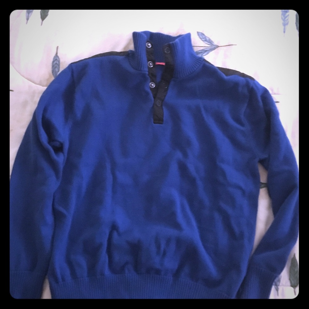 Men’s Izod royal blue sweater with black